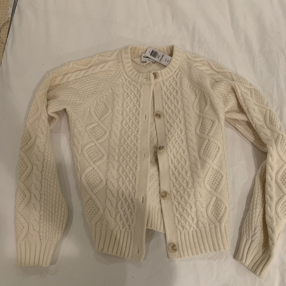 Aritzia Dwell Cable Knit Cardigan Sweater in Whisper white